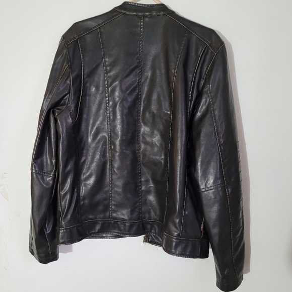 Men's Levi’s Faux Leather Dark Brown Jacket Size Medium Zip Front Front Pockets - Picture 4 of 16